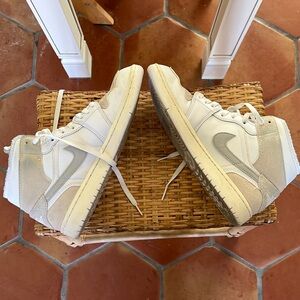 Air Jordan 1 Mid SE Craft